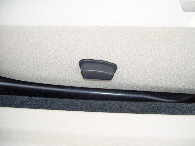 Image 9 of 2011 Chrysler 200 Touring…