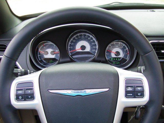 Image 13 of 2011 Chrysler 200 Touring…