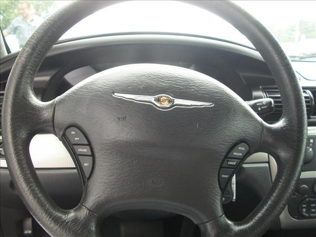Image 9 of 2005 Chrysler Sebring…