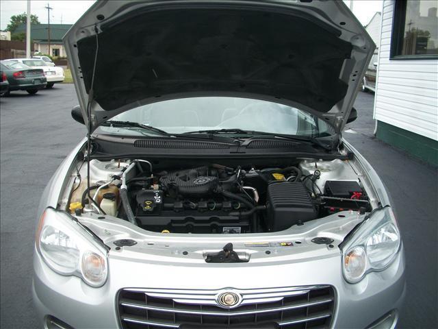 Image 18 of 2005 Chrysler Sebring…