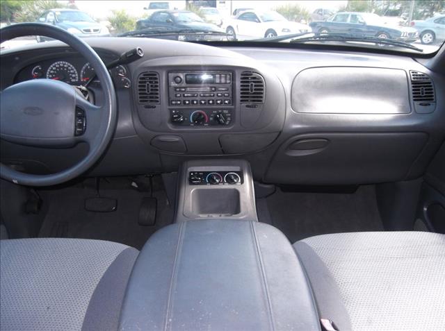 Image 9 of 2002 Ford Expedition…